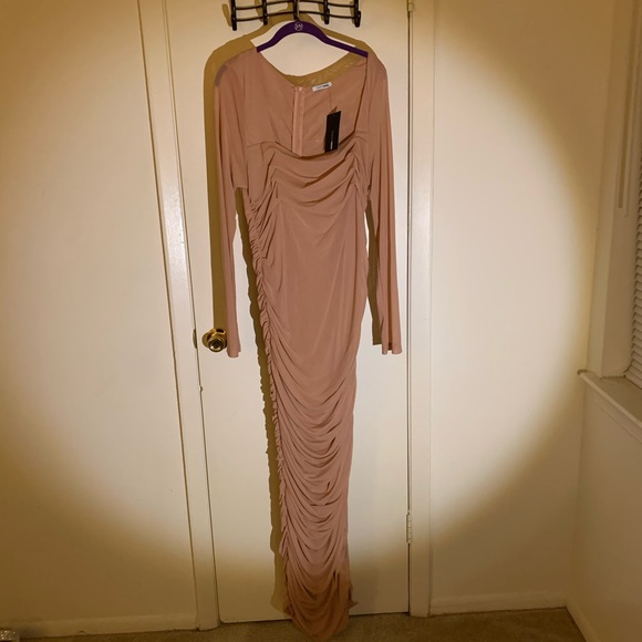 Fashion Nova Dress - Picture 4 of 5